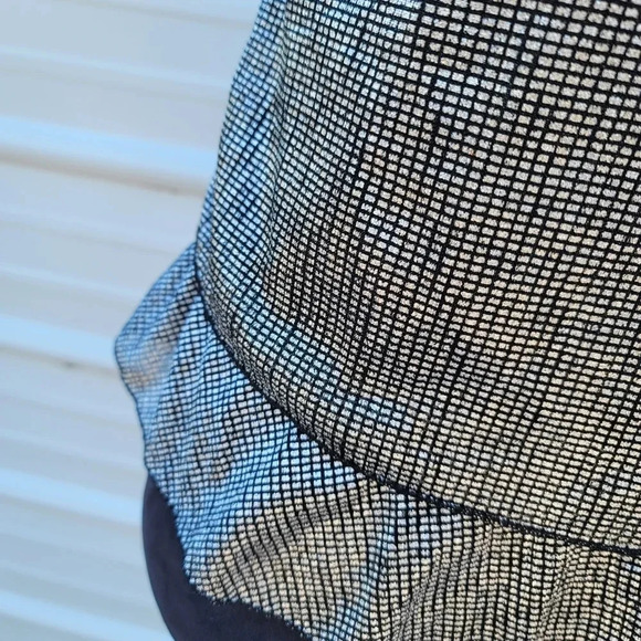 Love Culture Cropped Ruffle Silver Black Metallic Spaghetti Strap S Womens Top - Picture 3 of 12